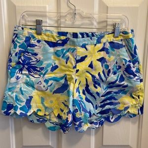 Lilly Pulitzer Blue Yellow and White Floral Shorts Sz 4